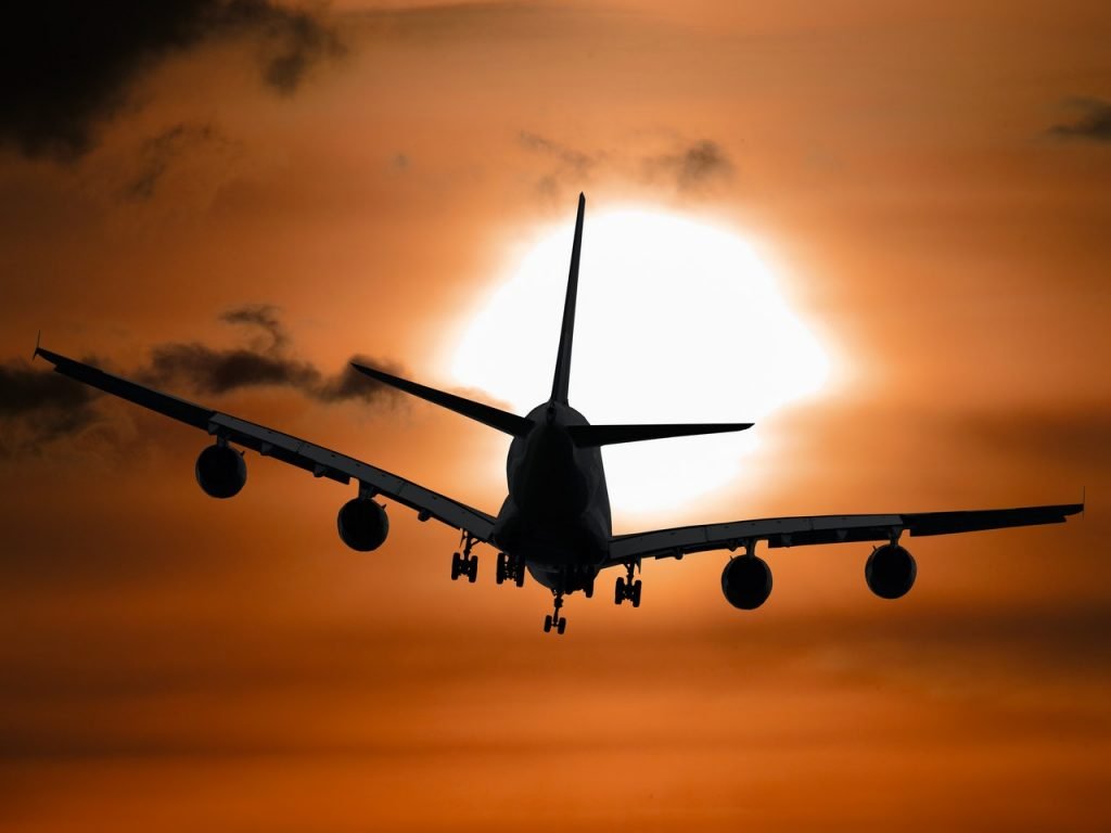 When to find cheap flights? Airplane flying.