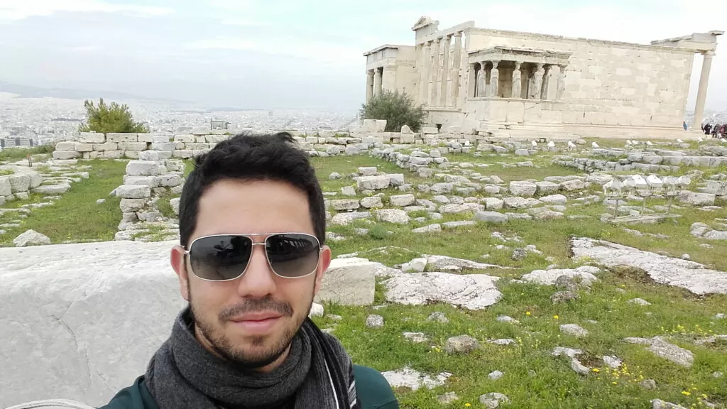 Ancient Ruins - Ilustration for article Is Athens safe.