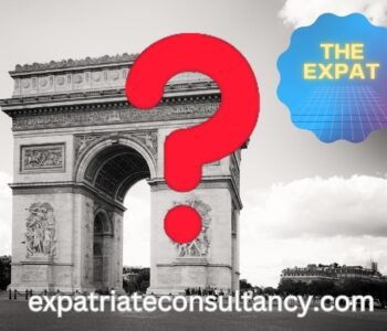 Arc de triomphe in black and white with question mark, for article about how Safe is Paris in 2023